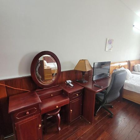 Hostel Ngoc Lien Туй Хоа Екстериор снимка