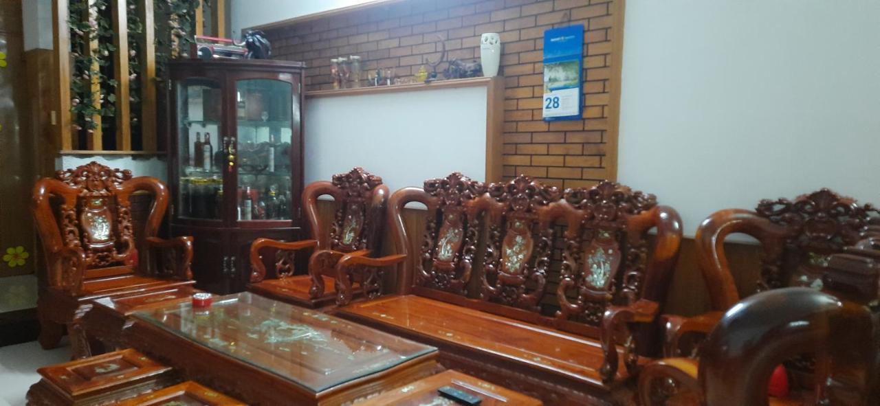 Hostel Ngoc Lien Туй Хоа Екстериор снимка