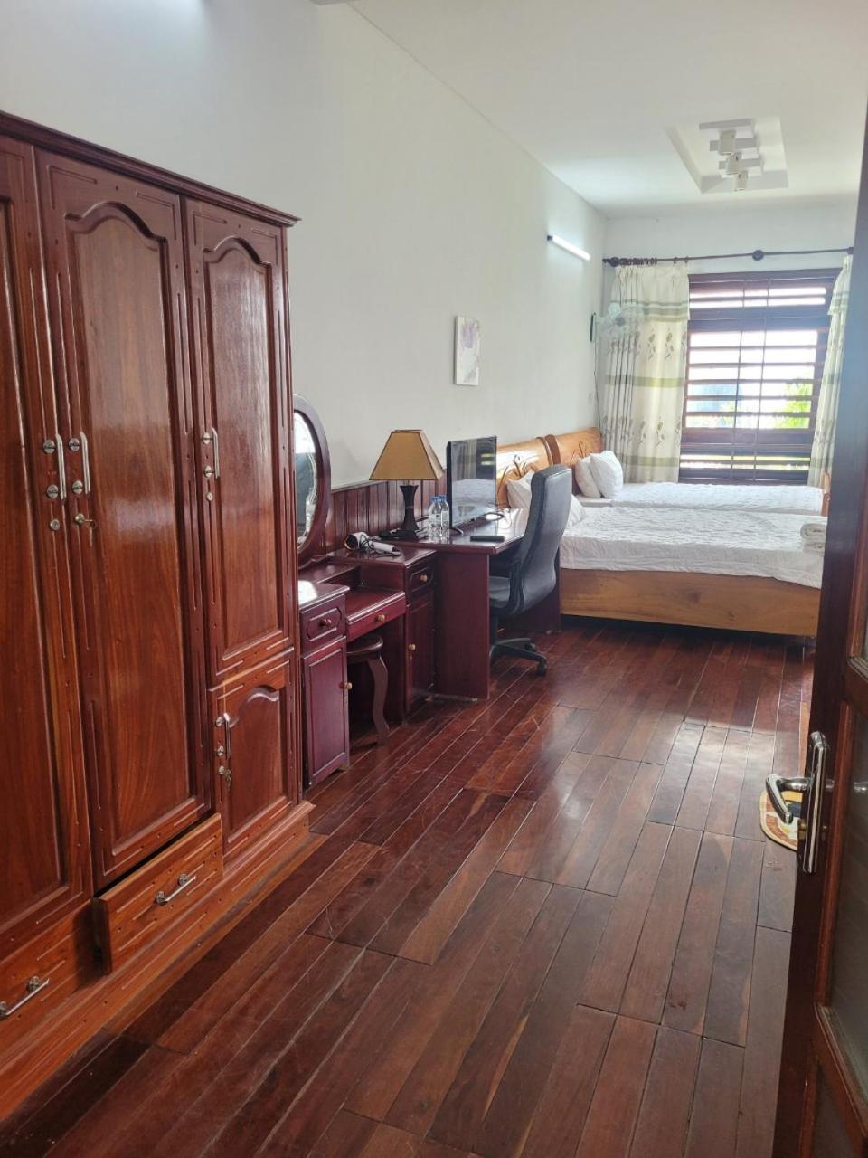 Hostel Ngoc Lien Туй Хоа Екстериор снимка