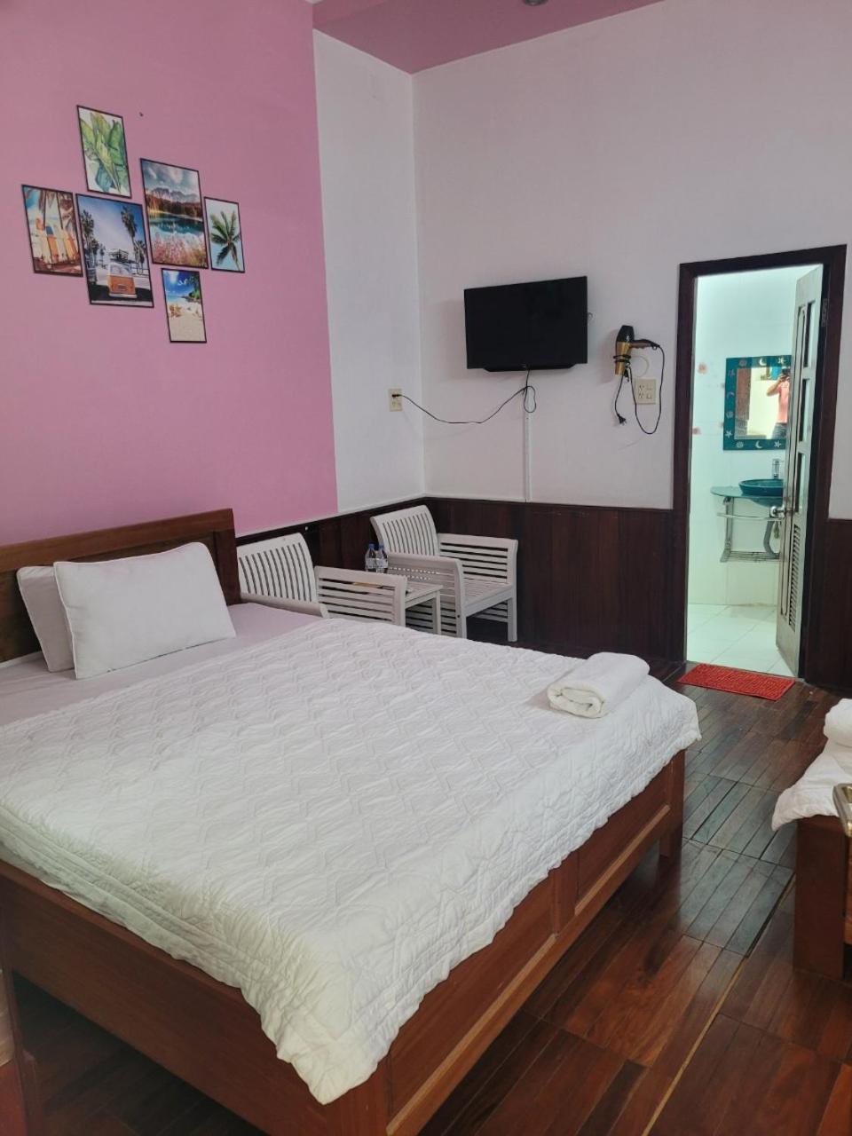 Hostel Ngoc Lien Туй Хоа Екстериор снимка